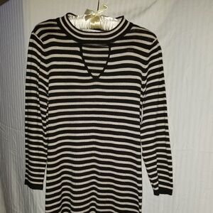 Sandra Darren Black White Striped Keyhole Sweater
